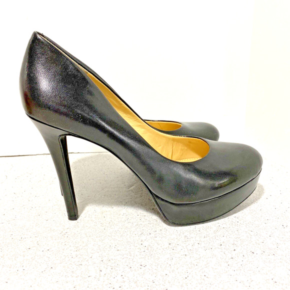 Gianni Bini Black Leather Platform High Heels Pumps Classic Stiletto Shoes 9.5M - Picture 4 of 11
